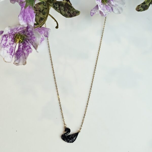 Black swan necklace